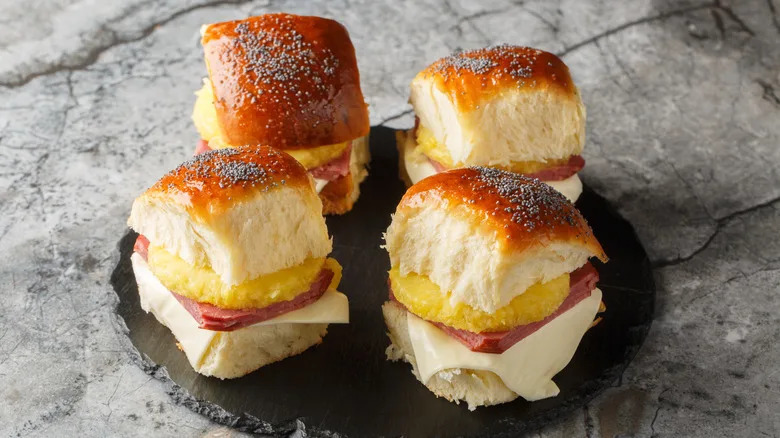 10 Best Ways To Incorporate Fruit Into Sandwiches 10 Best Ways To Incorporate Fruit Into Sandwiches